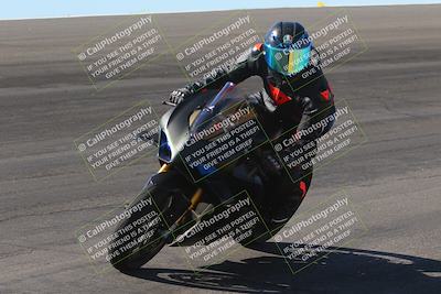 media/Nov-06-2023-Moto Forza (Mon) [[ce023d0744]]/4-Beginner Group/Session 2 (Bowl)/